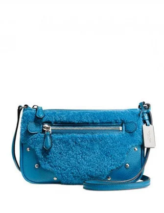 Coach Small Rhyder Pochette in Shearling