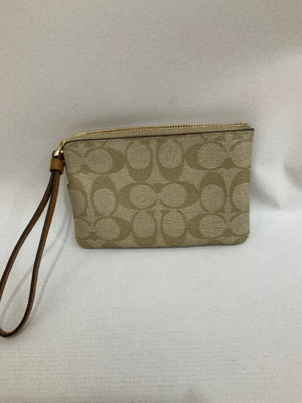 Wristlet Designer By Coach  Size: Small