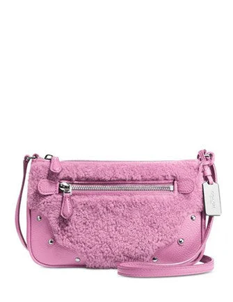 Coach Small Rhyder Pochette in Shearling