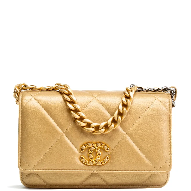 CHANEL Quilted Chanel 19 WOC - Metallic Gold